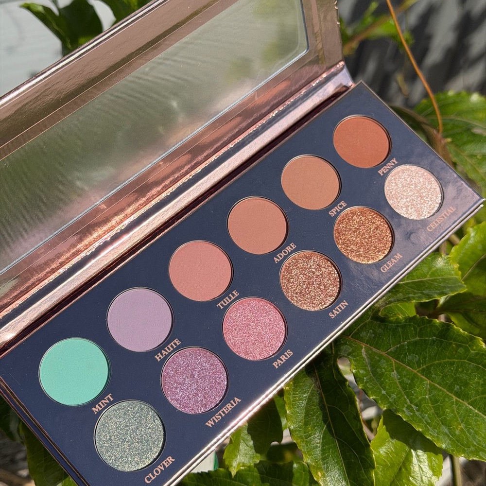 GIRLACTIK The Essential Eyeshadow Palette Vol 2 - Picture 8 of 11